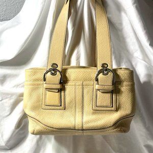 COACH Soho Carryall Tote in Beige Pebbled Leather